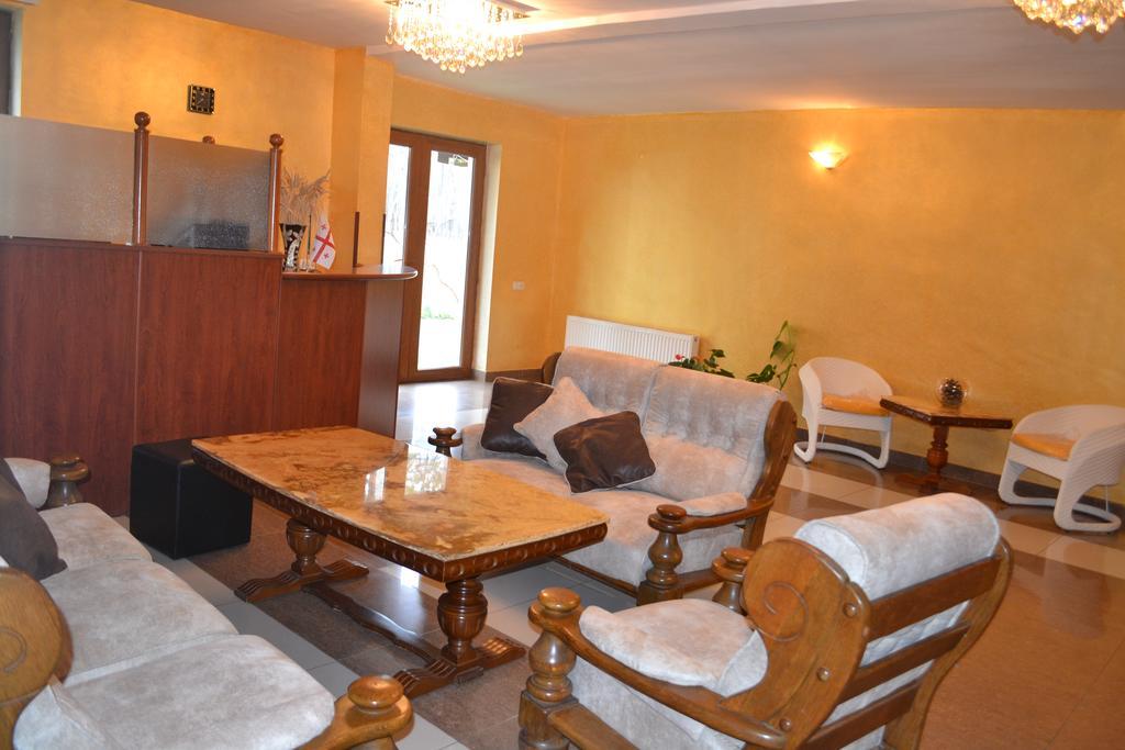 Motion Hotel Bordżomi Zewnętrze zdjęcie